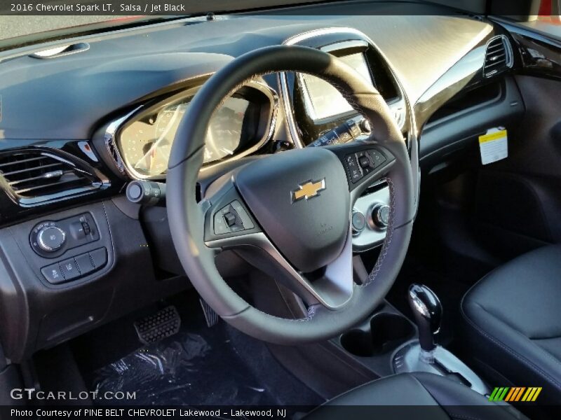Salsa / Jet Black 2016 Chevrolet Spark LT