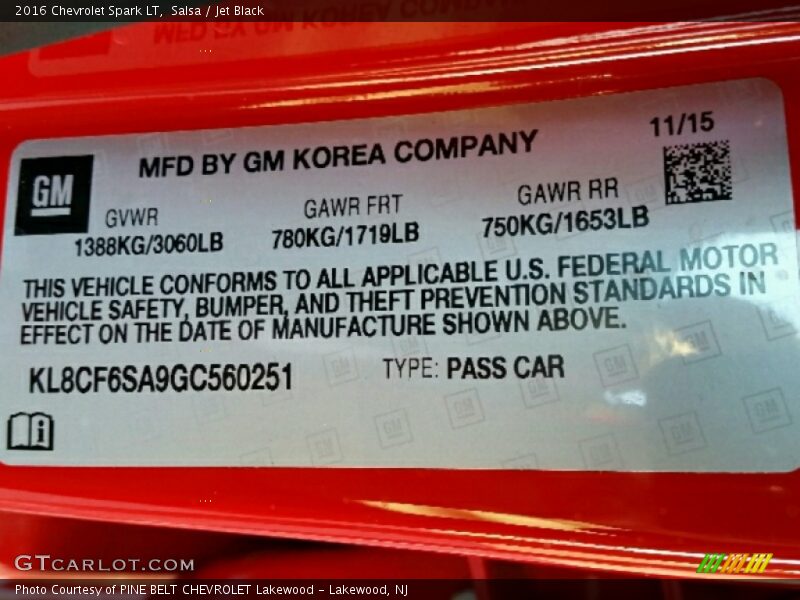 Salsa / Jet Black 2016 Chevrolet Spark LT