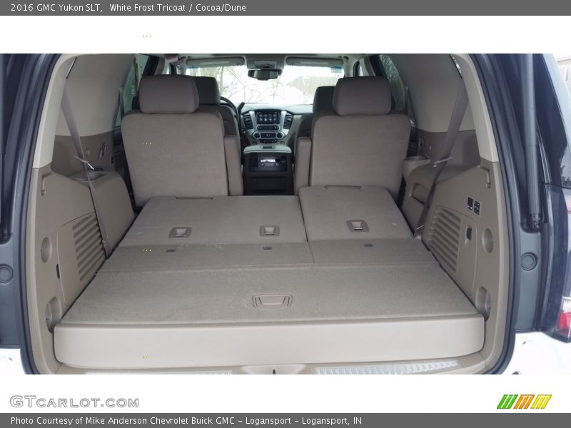 White Frost Tricoat / Cocoa/Dune 2016 GMC Yukon SLT