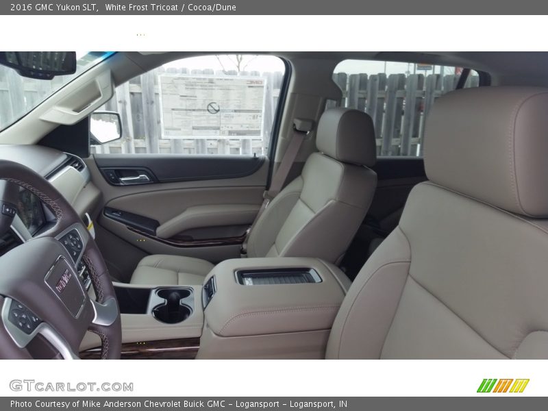 White Frost Tricoat / Cocoa/Dune 2016 GMC Yukon SLT