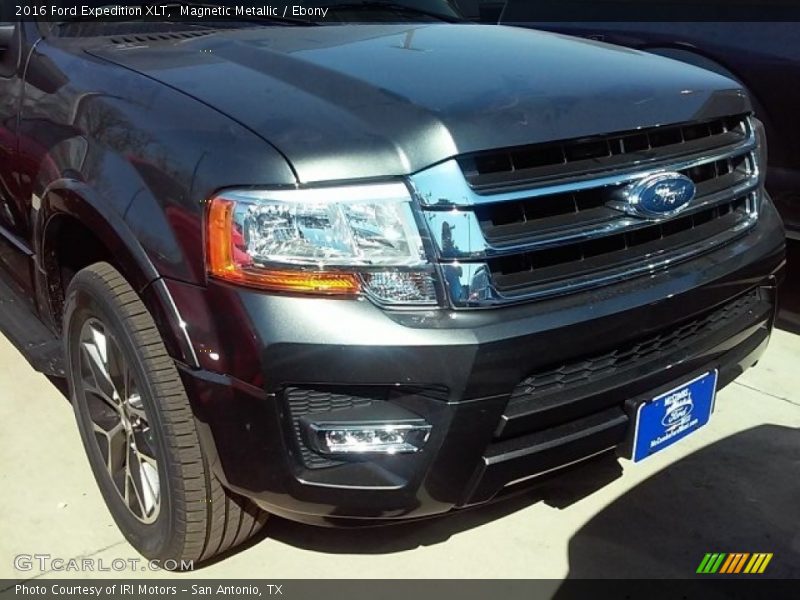 Magnetic Metallic / Ebony 2016 Ford Expedition XLT