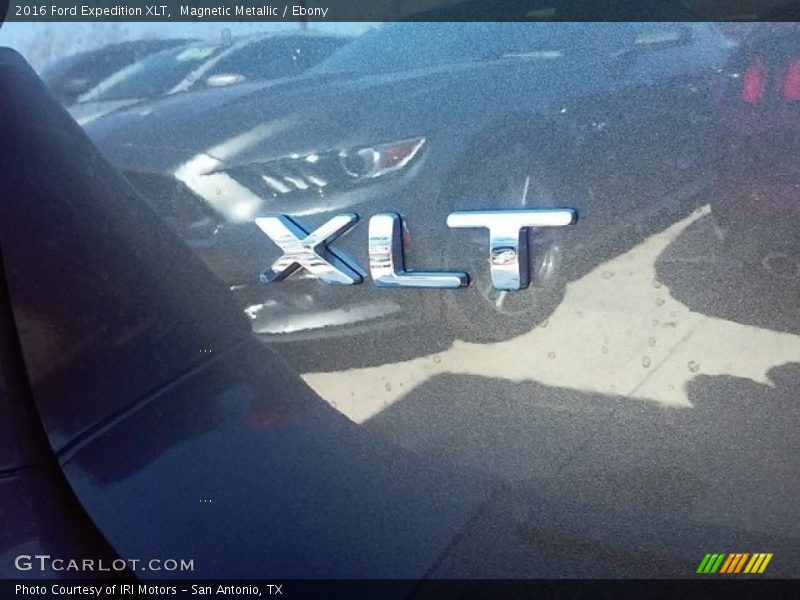 Magnetic Metallic / Ebony 2016 Ford Expedition XLT