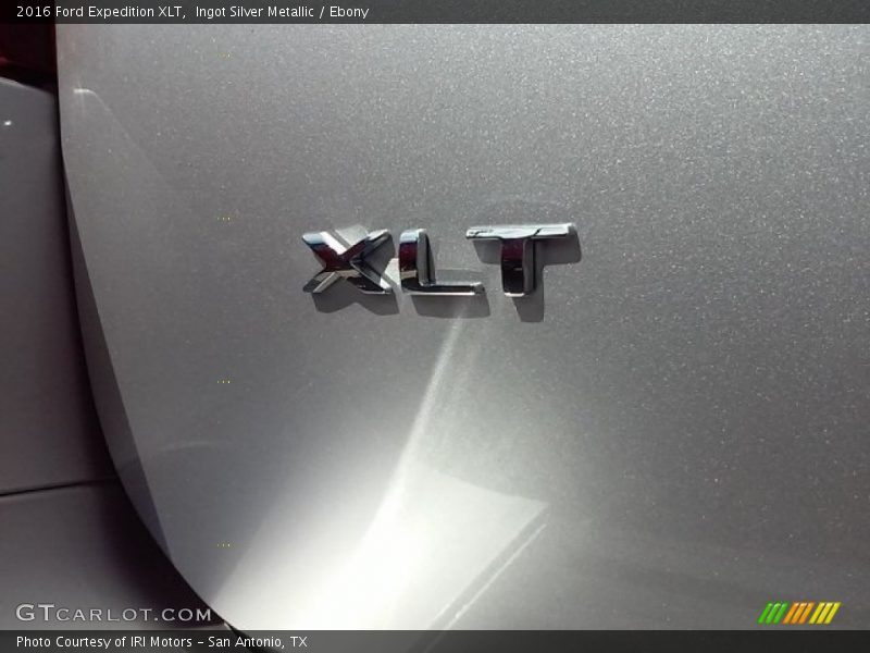 Ingot Silver Metallic / Ebony 2016 Ford Expedition XLT