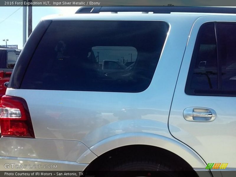 Ingot Silver Metallic / Ebony 2016 Ford Expedition XLT