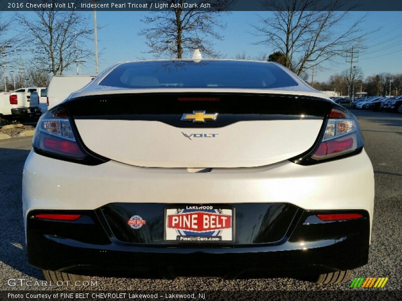 Iridescent Pearl Tricoat / Light Ash/Dark Ash 2016 Chevrolet Volt LT