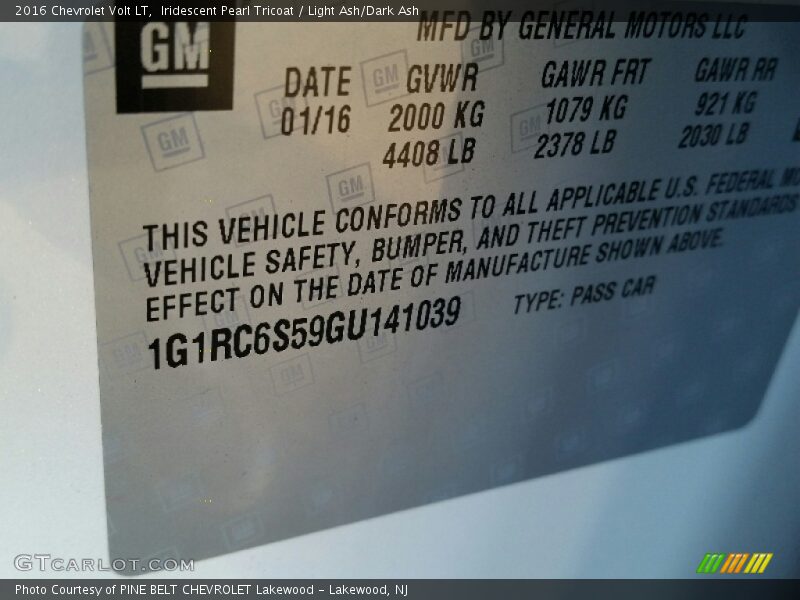 Iridescent Pearl Tricoat / Light Ash/Dark Ash 2016 Chevrolet Volt LT