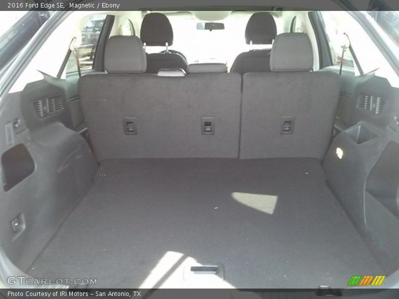 Magnetic / Ebony 2016 Ford Edge SE