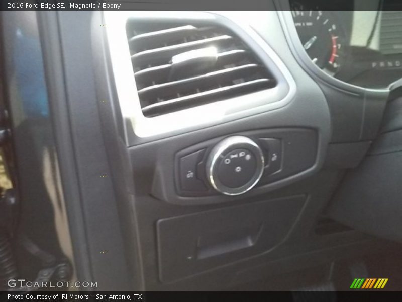 Magnetic / Ebony 2016 Ford Edge SE