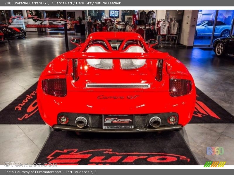 Guards Red / Dark Grey Natural Leather 2005 Porsche Carrera GT