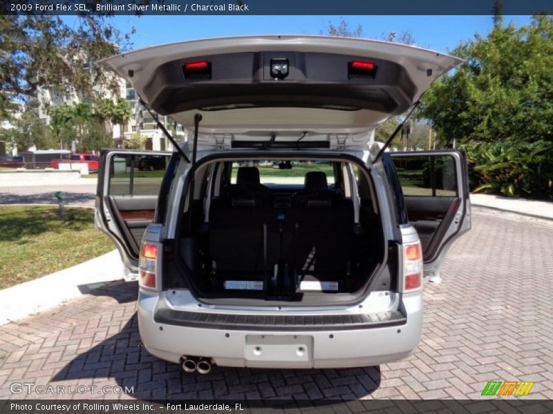 Brilliant Silver Metallic / Charcoal Black 2009 Ford Flex SEL