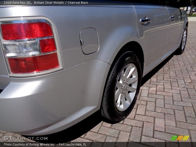 Brilliant Silver Metallic / Charcoal Black 2009 Ford Flex SEL