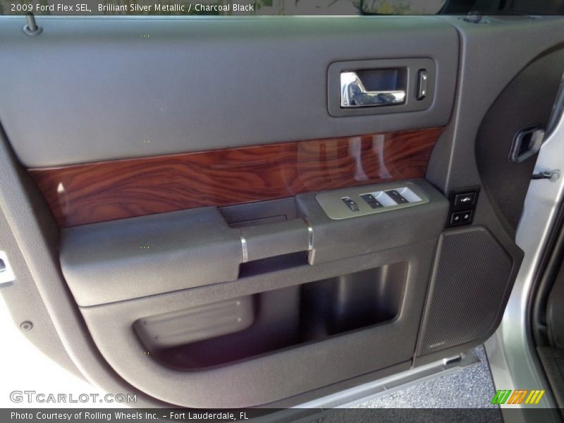 Brilliant Silver Metallic / Charcoal Black 2009 Ford Flex SEL