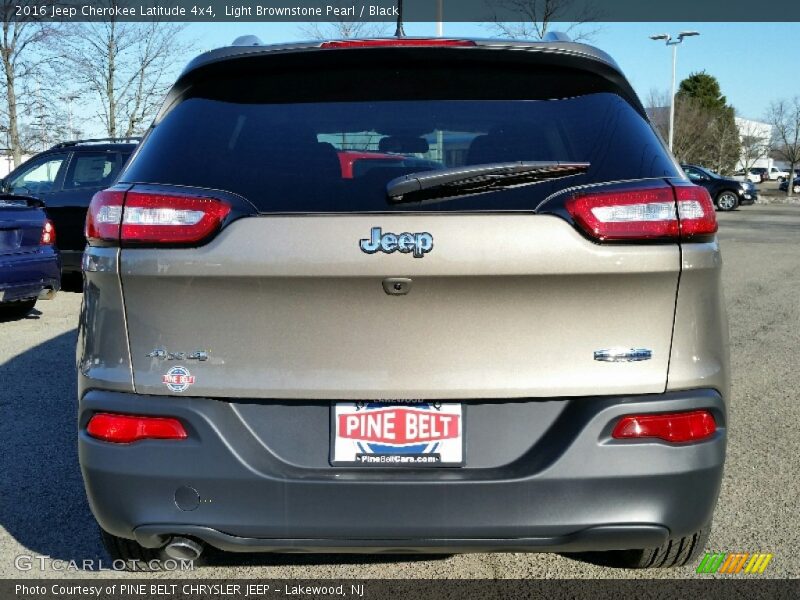 Light Brownstone Pearl / Black 2016 Jeep Cherokee Latitude 4x4