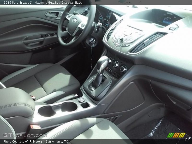 Magnetic Metallic / Charcoal Black 2016 Ford Escape S