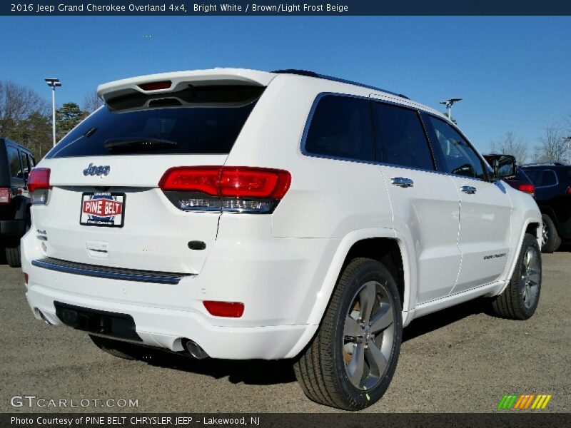 Bright White / Brown/Light Frost Beige 2016 Jeep Grand Cherokee Overland 4x4
