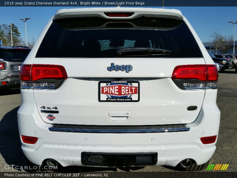 Bright White / Brown/Light Frost Beige 2016 Jeep Grand Cherokee Overland 4x4