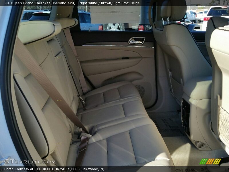 Bright White / Brown/Light Frost Beige 2016 Jeep Grand Cherokee Overland 4x4