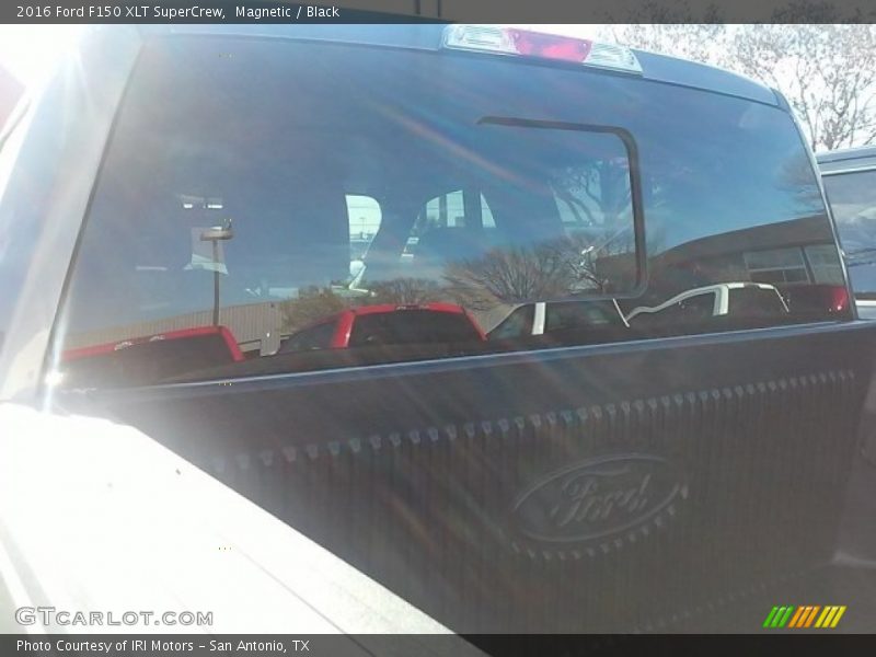 Magnetic / Black 2016 Ford F150 XLT SuperCrew