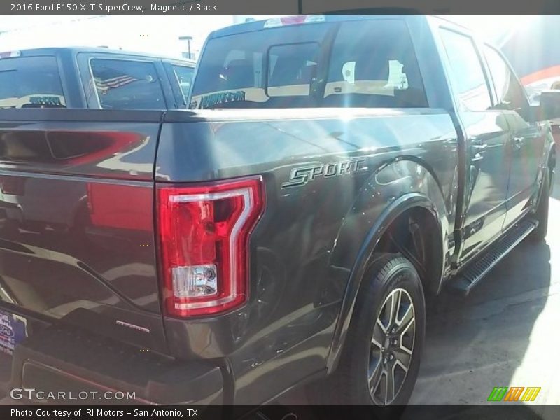 Magnetic / Black 2016 Ford F150 XLT SuperCrew