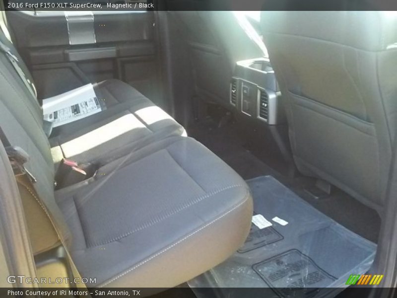 Magnetic / Black 2016 Ford F150 XLT SuperCrew