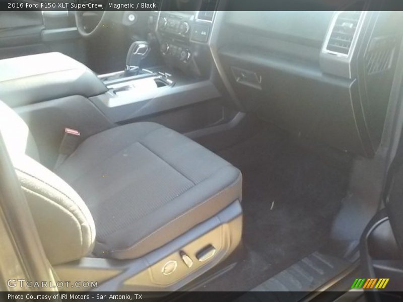 Magnetic / Black 2016 Ford F150 XLT SuperCrew