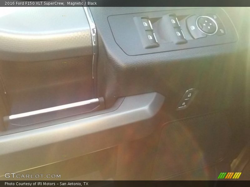Magnetic / Black 2016 Ford F150 XLT SuperCrew