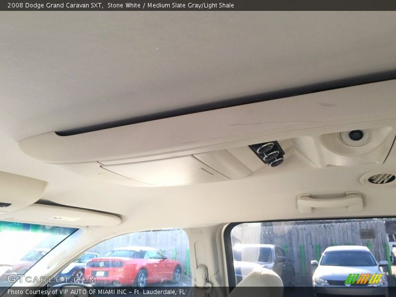 Stone White / Medium Slate Gray/Light Shale 2008 Dodge Grand Caravan SXT