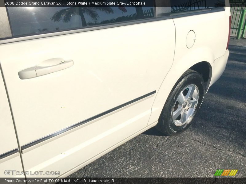 Stone White / Medium Slate Gray/Light Shale 2008 Dodge Grand Caravan SXT