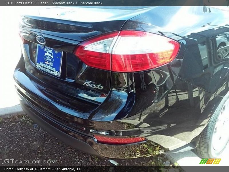 Shadow Black / Charcoal Black 2016 Ford Fiesta SE Sedan