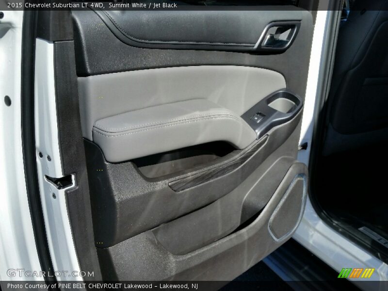 Summit White / Jet Black 2015 Chevrolet Suburban LT 4WD
