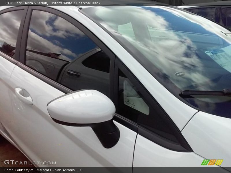 Oxford White / Charcoal Black 2016 Ford Fiesta S Sedan