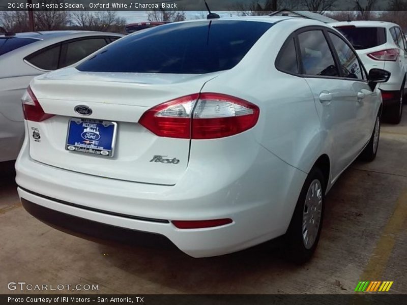 Oxford White / Charcoal Black 2016 Ford Fiesta S Sedan