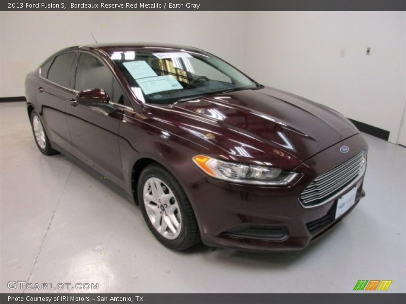 Bordeaux Reserve Red Metallic / Earth Gray 2013 Ford Fusion S
