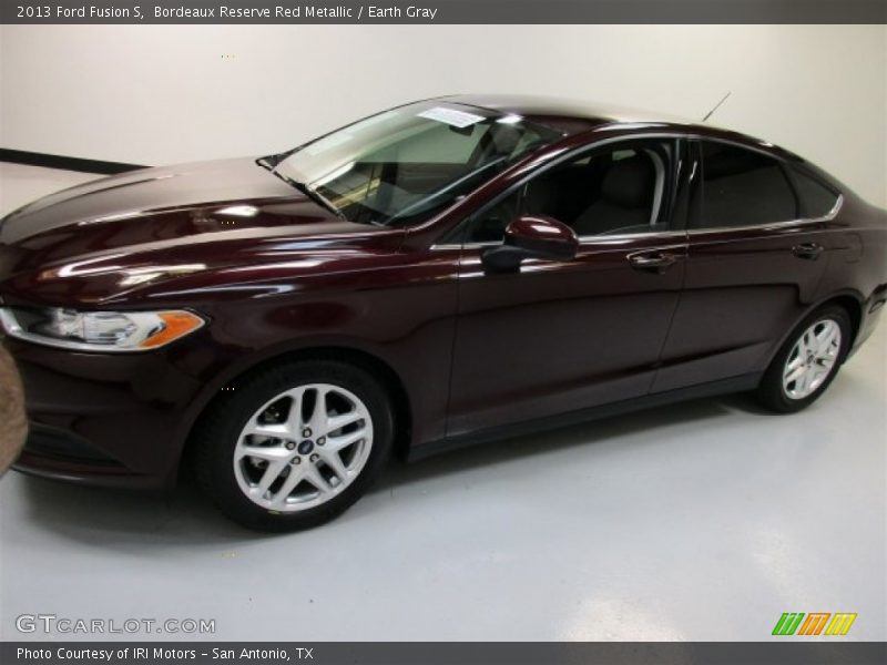 Bordeaux Reserve Red Metallic / Earth Gray 2013 Ford Fusion S