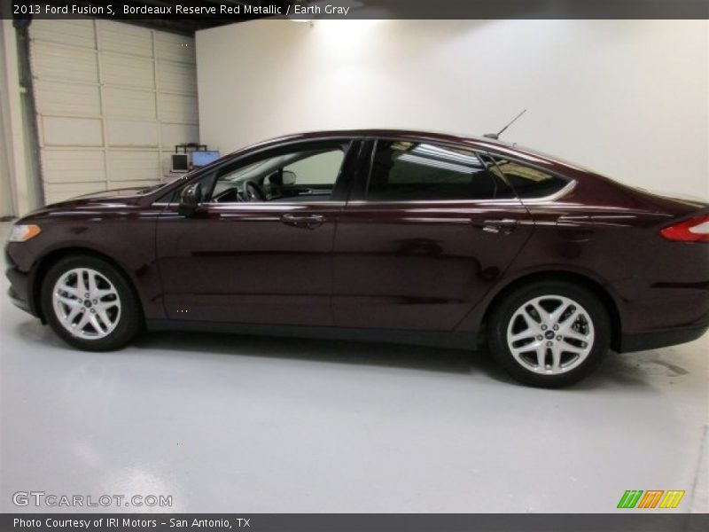 Bordeaux Reserve Red Metallic / Earth Gray 2013 Ford Fusion S