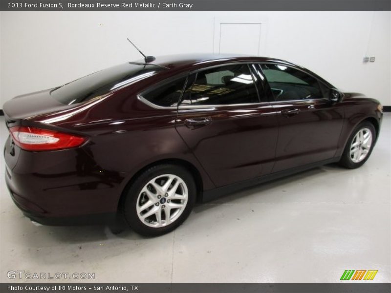 Bordeaux Reserve Red Metallic / Earth Gray 2013 Ford Fusion S