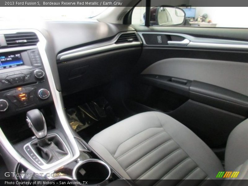 Bordeaux Reserve Red Metallic / Earth Gray 2013 Ford Fusion S