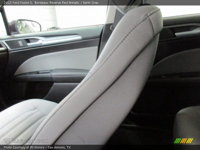 Bordeaux Reserve Red Metallic / Earth Gray 2013 Ford Fusion S