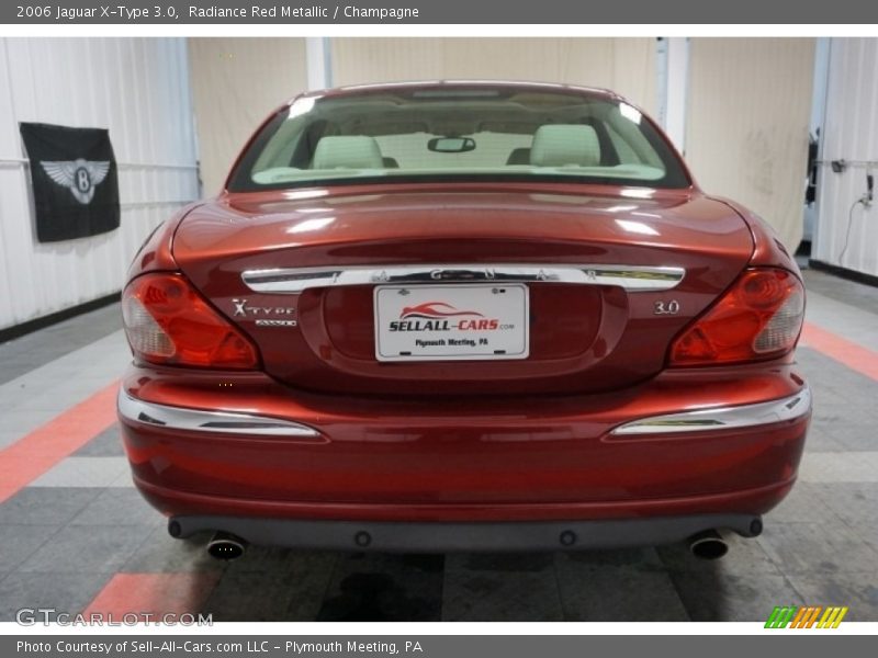 Radiance Red Metallic / Champagne 2006 Jaguar X-Type 3.0
