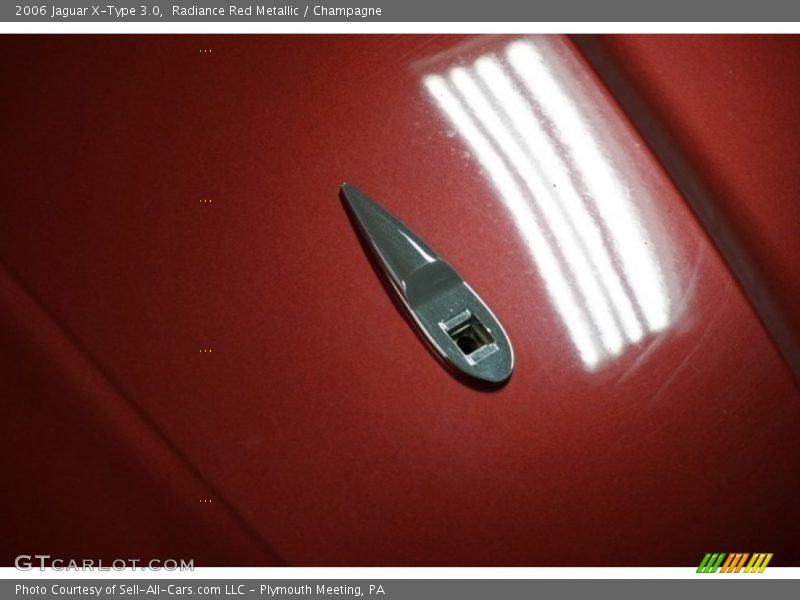 Radiance Red Metallic / Champagne 2006 Jaguar X-Type 3.0