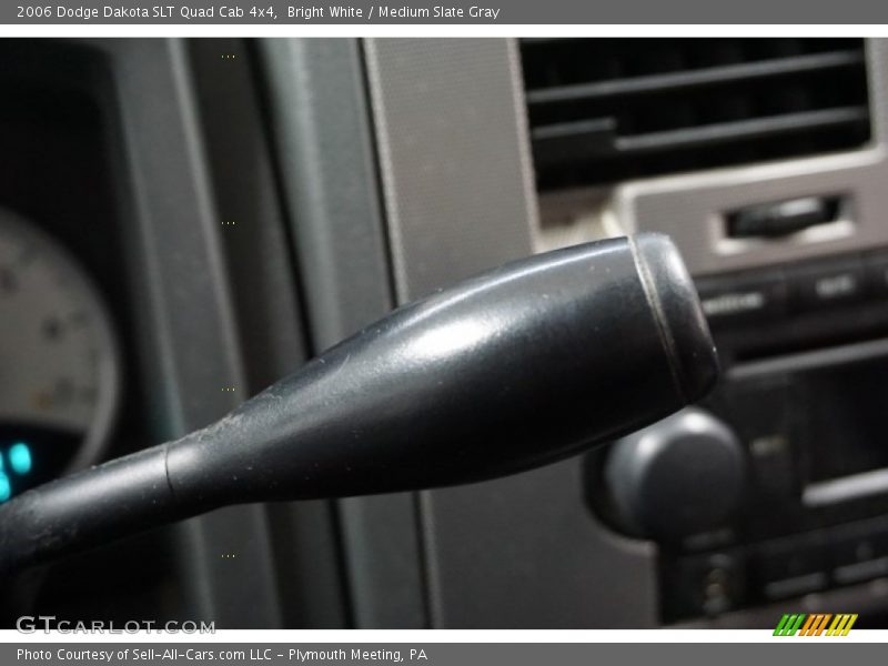 Bright White / Medium Slate Gray 2006 Dodge Dakota SLT Quad Cab 4x4