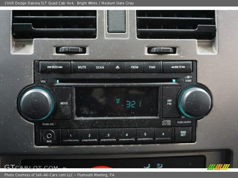 Bright White / Medium Slate Gray 2006 Dodge Dakota SLT Quad Cab 4x4