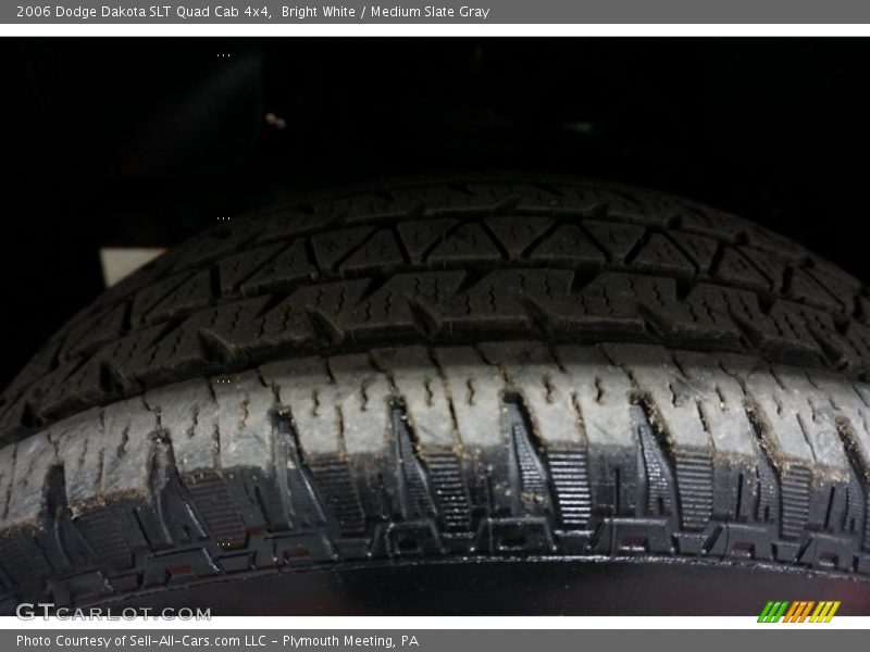 Bright White / Medium Slate Gray 2006 Dodge Dakota SLT Quad Cab 4x4