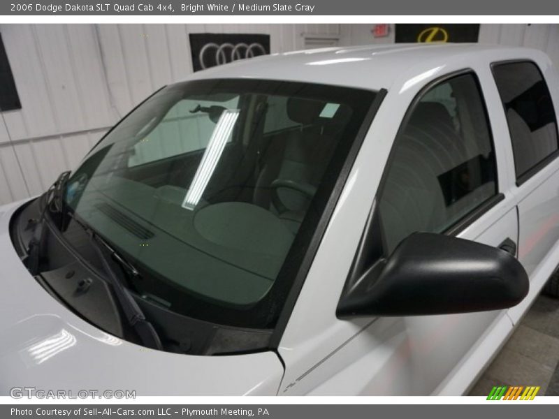 Bright White / Medium Slate Gray 2006 Dodge Dakota SLT Quad Cab 4x4