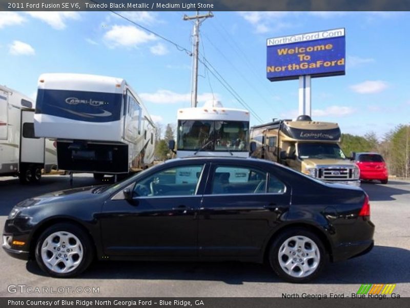 Tuxedo Black Metallic / Medium Light Stone 2011 Ford Fusion SE V6