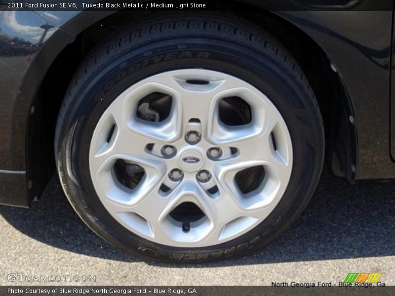 Tuxedo Black Metallic / Medium Light Stone 2011 Ford Fusion SE V6