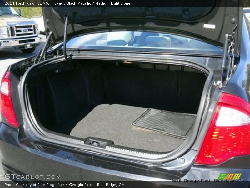 Tuxedo Black Metallic / Medium Light Stone 2011 Ford Fusion SE V6