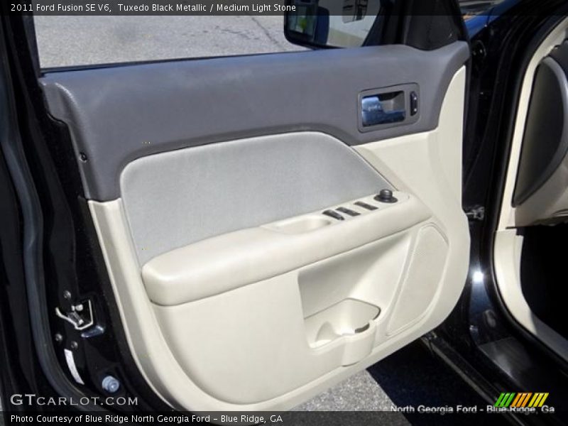 Tuxedo Black Metallic / Medium Light Stone 2011 Ford Fusion SE V6