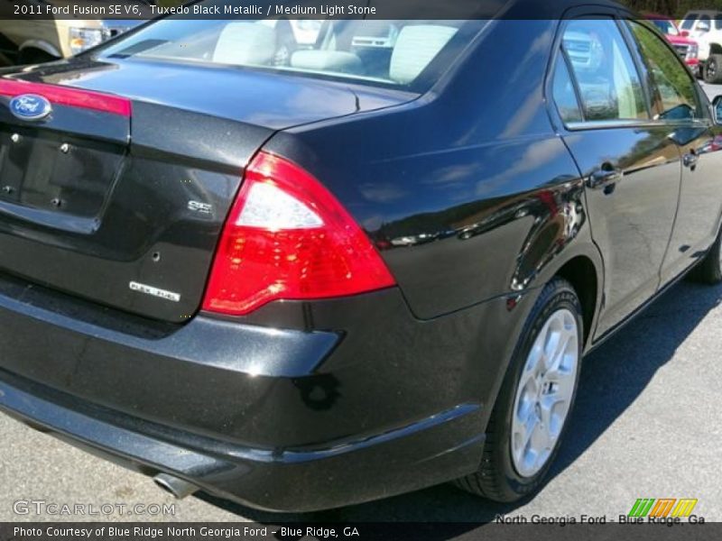Tuxedo Black Metallic / Medium Light Stone 2011 Ford Fusion SE V6