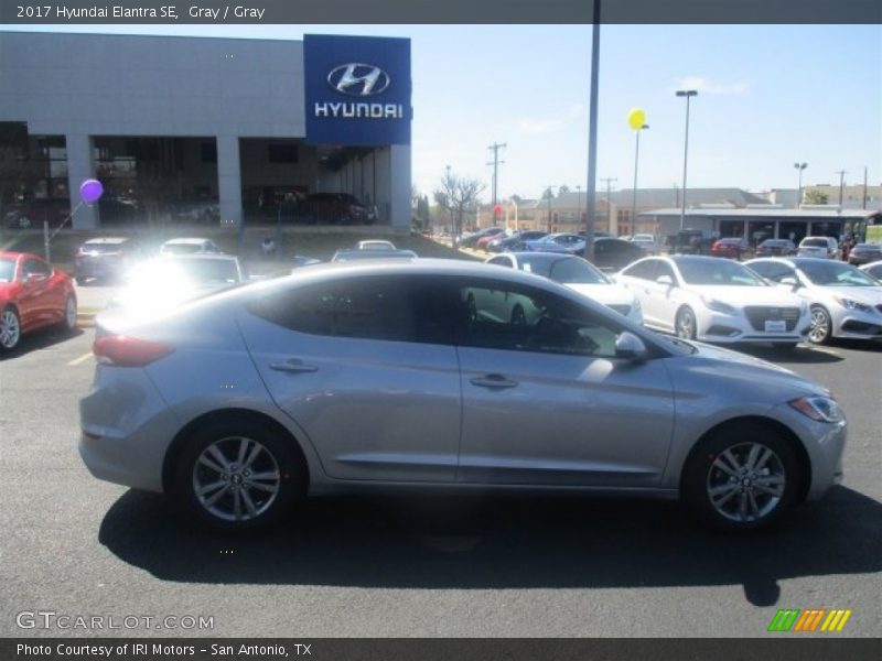 Gray / Gray 2017 Hyundai Elantra SE